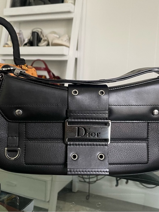 Dior Handbags - Christian Dior Street Chic Black Leather Saddle Bag with Silver Dior Plaque